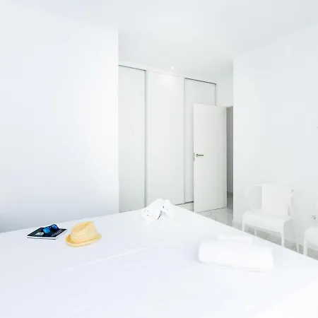 Apartment 2 Moderno Edificio Emilia *